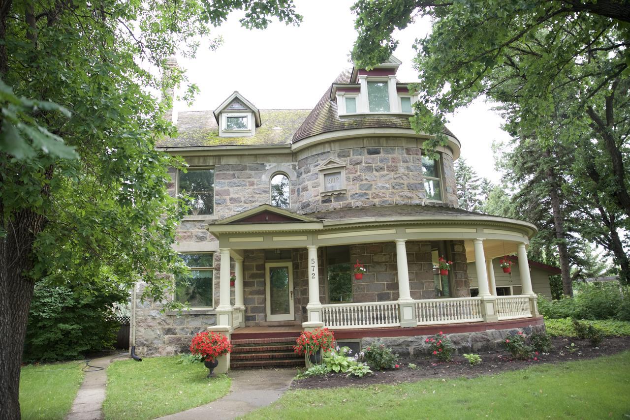 Bellas Castle Morden Exterior photo